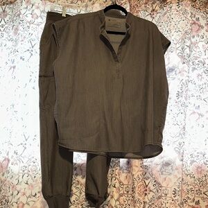 Figs Graphite Scrub set